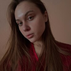 Фотография девушки Арина, 19 лет из г. Саратов
