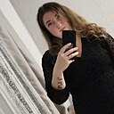 София, 32 года