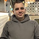 Виктор, 33 года