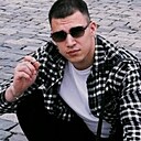 Adam, 23 года
