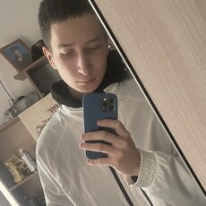 Фотография мужчины Максим, 21 год из г. Екатеринбург