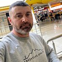 Валех, 44 года