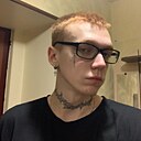 Денис, 23 года