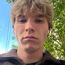 Денис, 24 года
