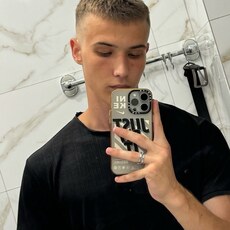 Фотография мужчины Денис, 19 лет из г. Алматы