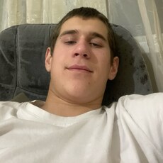Фотография мужчины Максим, 18 лет из г. Пятигорск
