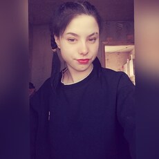 Виолетта, 20 из г. Уссурийск.