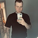 Максим, 22 года
