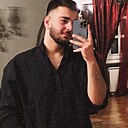 Ali, 22 года