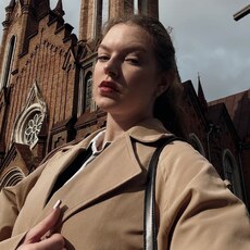 Фотография девушки Полина, 19 лет из г. Екатеринбург
