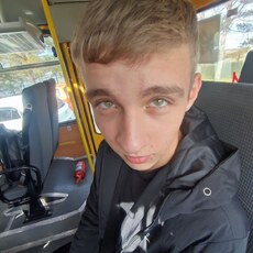 Фотография мужчины Данил, 19 лет из г. Омск