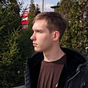 Денис, 22 года