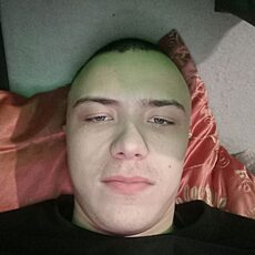 Фотография мужчины Илья, 20 лет из г. Курган