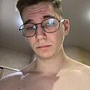 Денис, 22 года