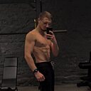 Роман, 24 года
