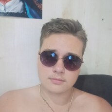 Фотография мужчины Михаил, 19 лет из г. Саратов