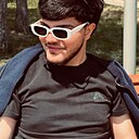 Гусейнов, 22 года