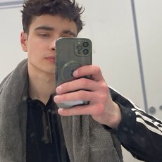 Фотография мужчины Мехроб, 18 лет из г. Екатеринбург