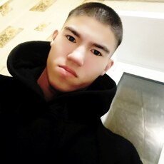 Фотография мужчины Виталий, 19 лет из г. Таштагол