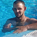 Михаил, 32 года