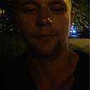 Y R, 34 года