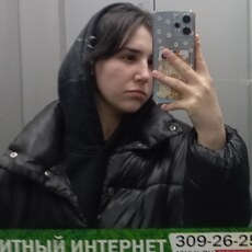 Фотография девушки Дина, 18 лет из г. Санкт-Петербург