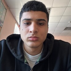 Фотография мужчины Артур, 18 лет из г. Новосибирск