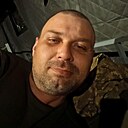 Max, 43 года