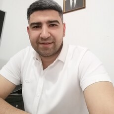 Фотография мужчины Эльнур, 33 года из г. Омск