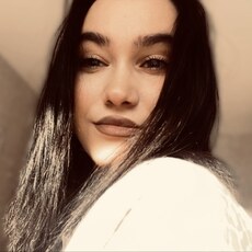 Фотография девушки Арина, 21 год из г. Сургут