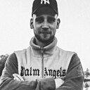 Максим, 24 года