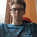 Максим, 22 года