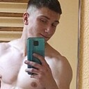 Максим, 23 года