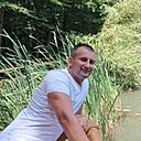 Валера, 32 года