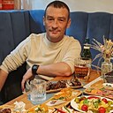Роман, 44 года