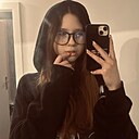 Вика, 18 лет