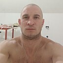 Человек, 36 лет