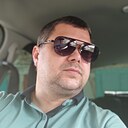 G S, 44 года