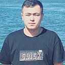 Мавлон, 20 лет