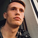 Денис, 22 года