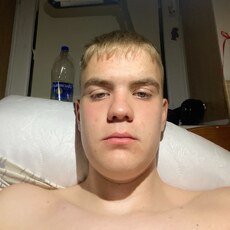 Фотография мужчины Максим, 18 лет из г. Новошахтинск