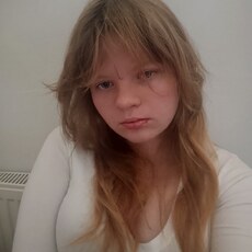 Фотография девушки Алëна, 18 лет из г. Симферополь