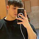 Максим, 24 года