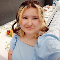 Фотография девушки Алтынай, 18 лет из г. Уфа