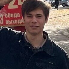 Фотография мужчины Илюша, 21 год из г. Сургут