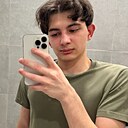 Милан, 25 лет