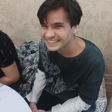 Фотография мужчины Денис, 21 год из г. Уфа