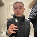 Максим, 23 года
