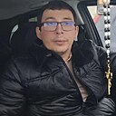 Михаил, 33 года