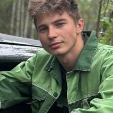 Фотография мужчины Максим, 18 лет из г. Новомосковск